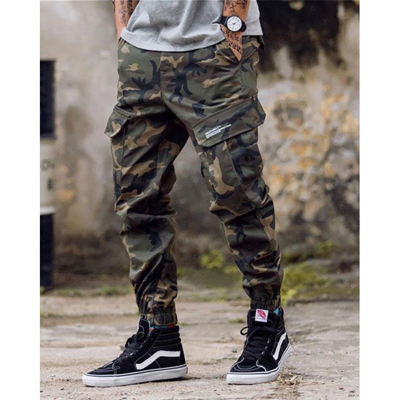 スサシ　HIBANA CAMO MILITARY OVER PANTS BIG NEWS📣 ＼ SPARK!!SOUND!!SHOW!!の ライブでメンバーが着用