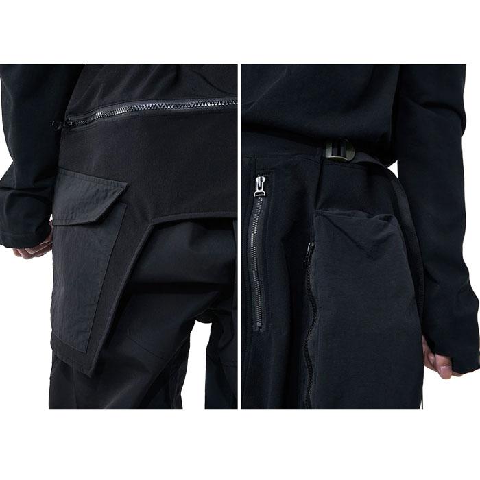 Techwear cargo pants 