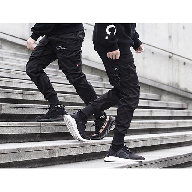 Techwear cargo pants 