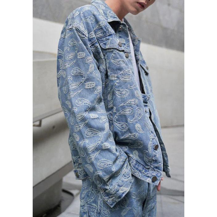 Denim jacket 